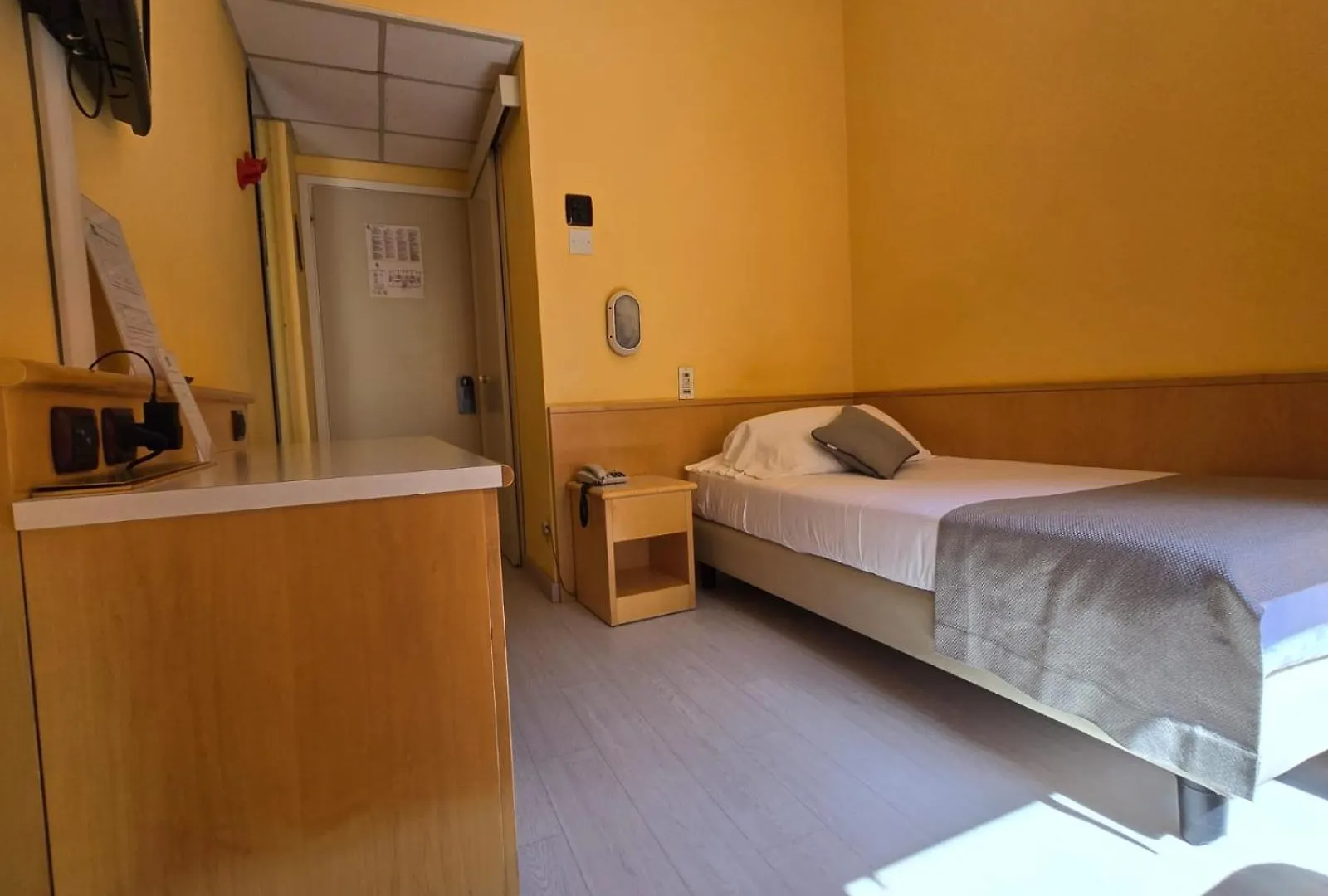 Mokinba Hotels Sant'Ambroeus Milan 3*,  Italy